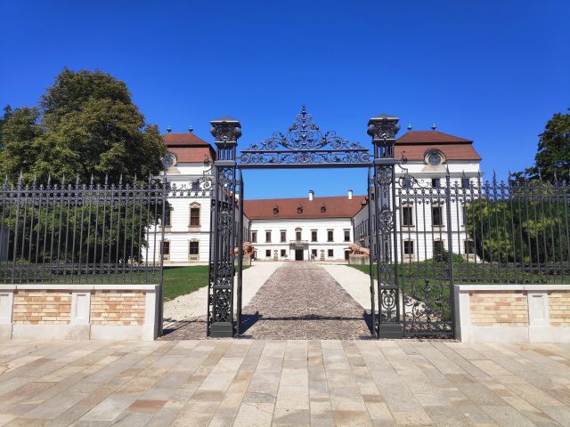 Esterházy kastély látképe